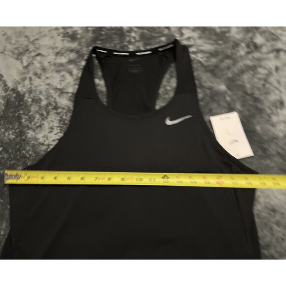 Medium Nike Men's Dri-Fit Fast Racing Singlet Running Top Black DQ4732-010 - Picture 5 of 7